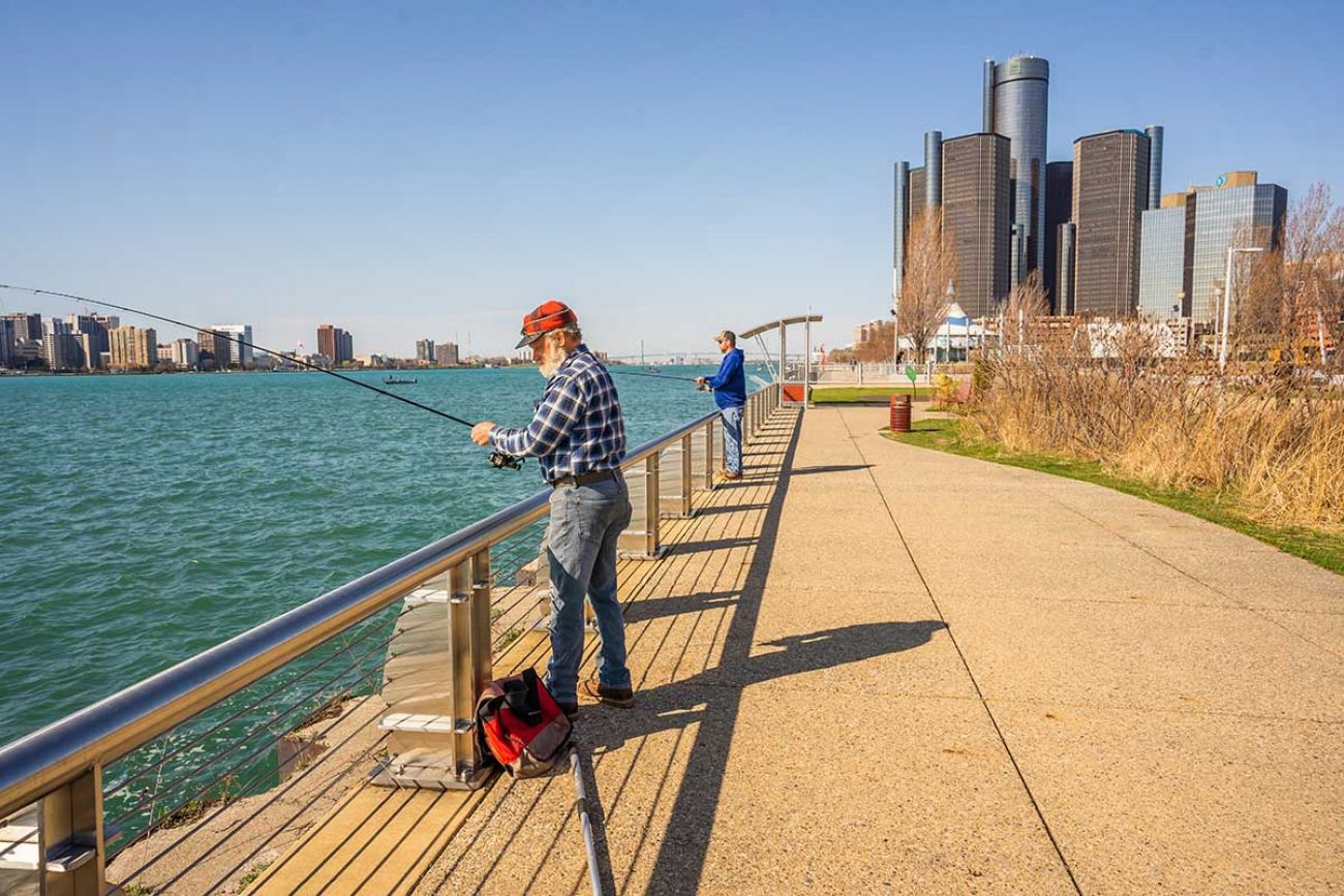 detroit riverwalk 