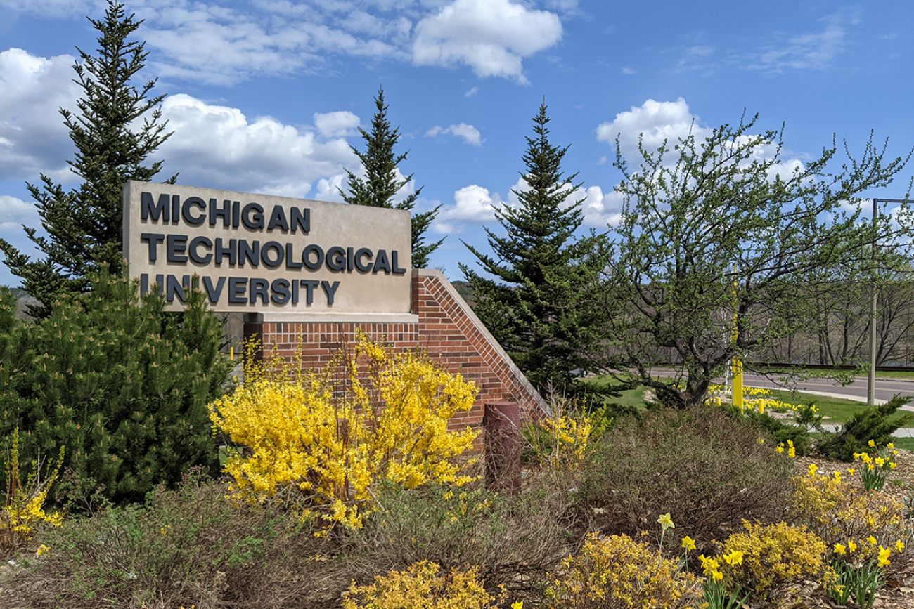 michigan tech sign