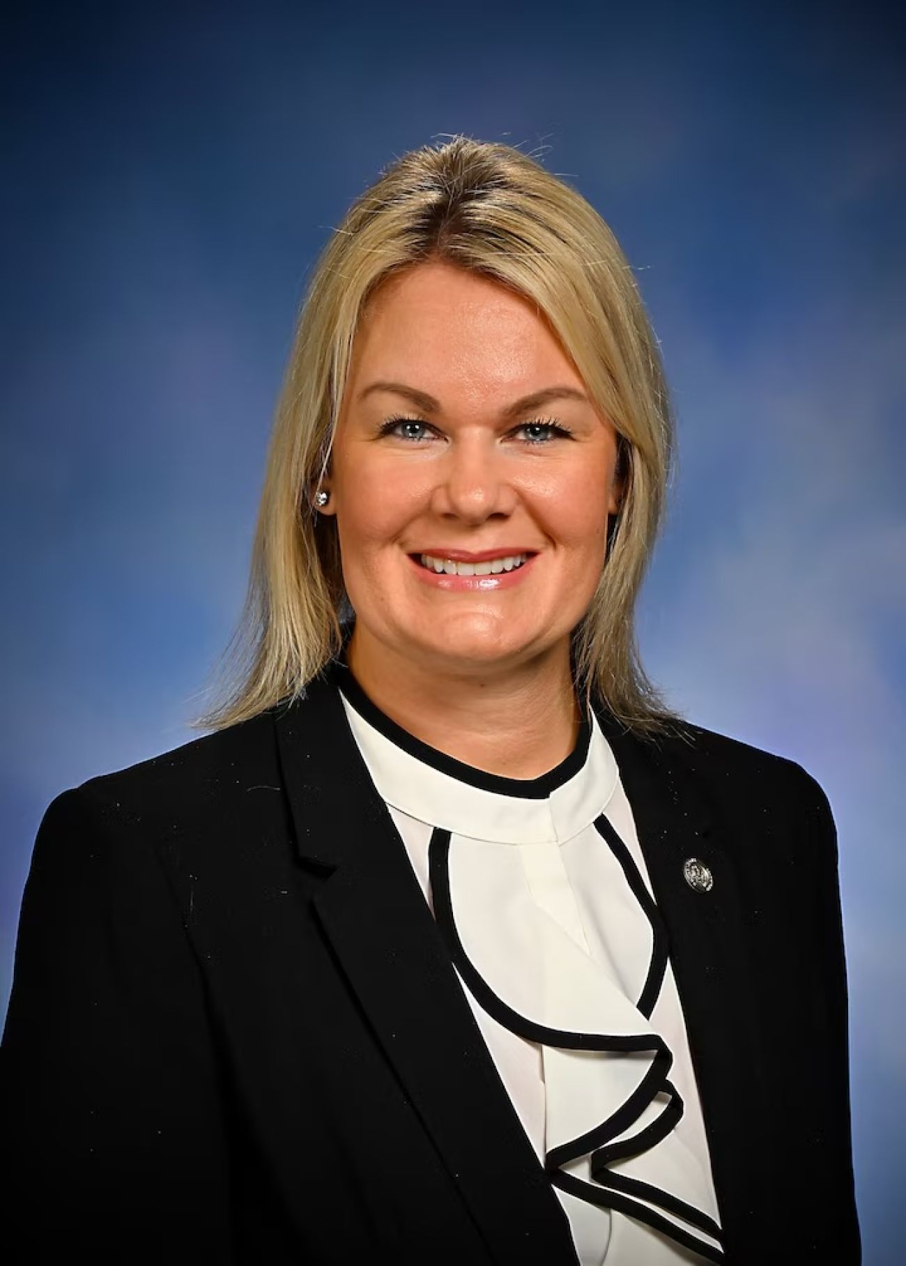 Michigan Rep. Rachelle Smit headshot.